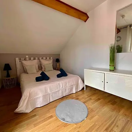 Logis Mansardes, 3* Avec Terrasse A *